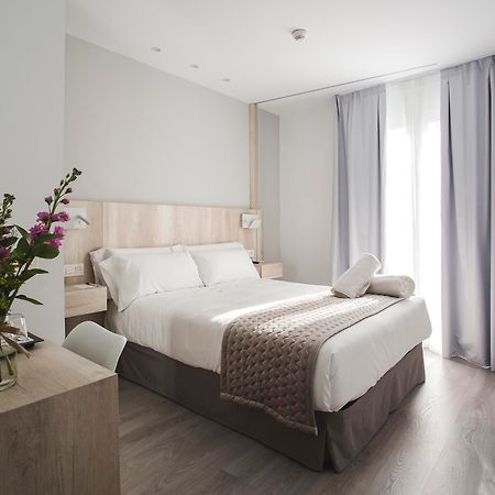 Dwo Abaster Hotell Soria Eksteriør bilde